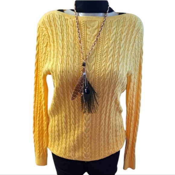 Yellow cable knit sweater 👕 - Picture 1 of 5
